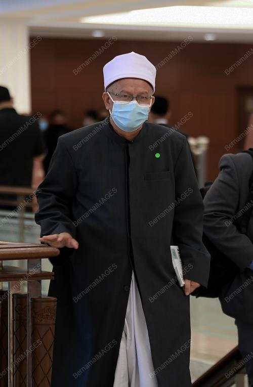 PERSIDANGAN PARLIMEN PENGGAL KETIGA 