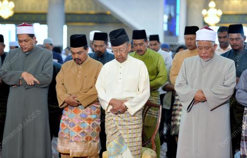 AGONG_SEMBAHYANG_JUMAAT