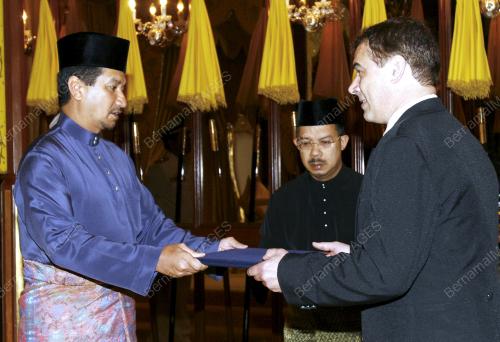 KL16_17022011_AGONG_DUTA