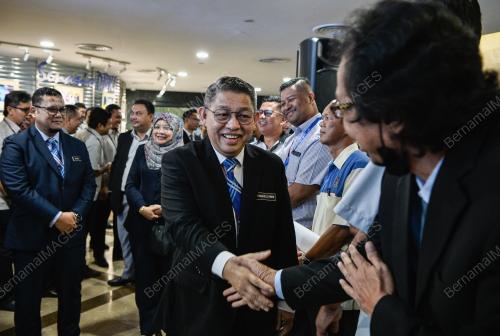 DATUK KAMARULZAMAN MAT SALLEH