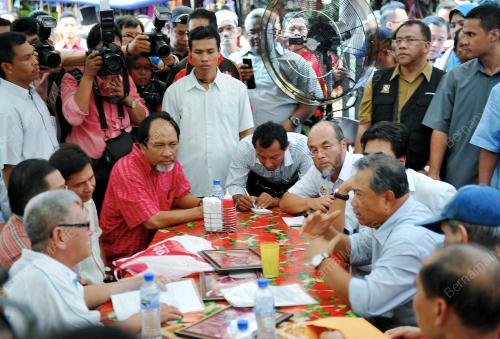 TAN SRI MUHYIDDIN MOHD YASSIN