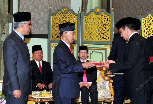 KL16_17072012_AGONG