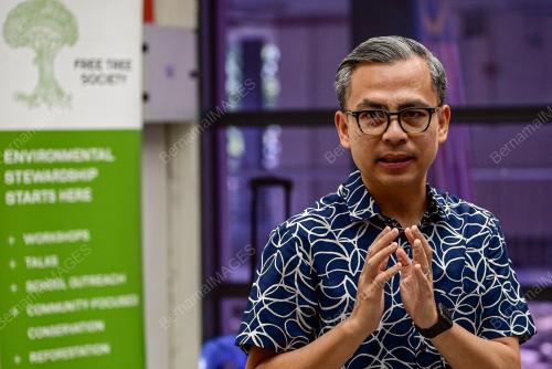 FAHMI FADZIL