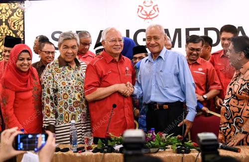 KL16_17092017_PRESIDEN_BN201709165765