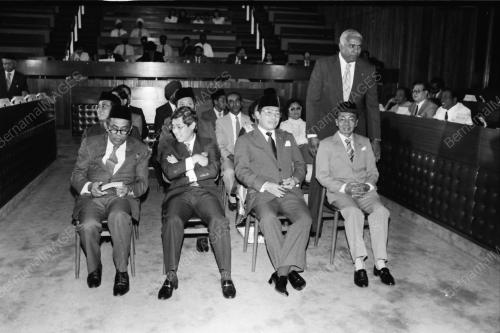DEWAN NEGARA
