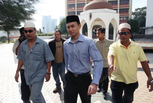 MOHD SAIFUL BUKHARI AZLAN