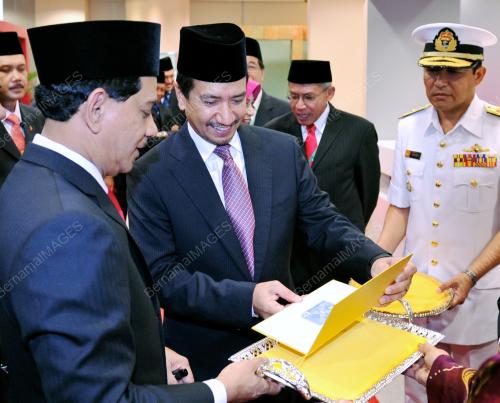 TUANKU MIZAN ZAINAL ABIDIN