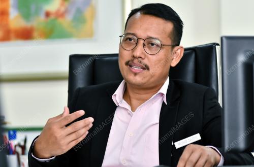 MOHD ZAHIR SHARI