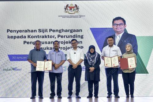 AKMAL NASRULLAH MOHD NASIR