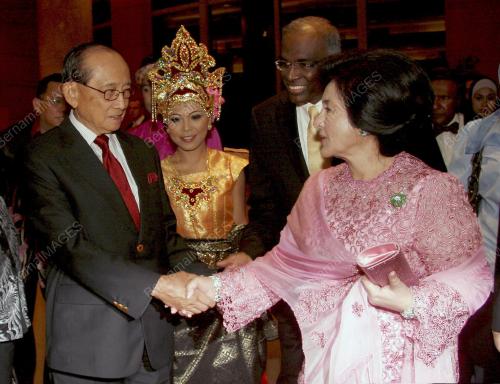 DATIN SERI ROSMAH MANSOR