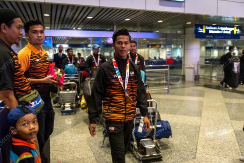 KL16_20102018_HOKI_BN201810160987