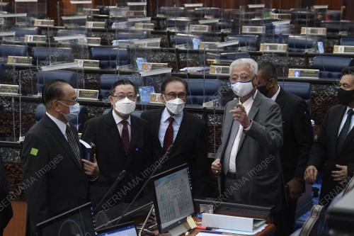 DATUK SERI ISMAIL SABRI YAAKOB