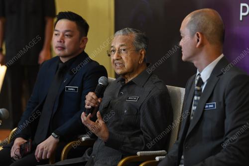 TUN DR MAHATHIR MOHAMAD