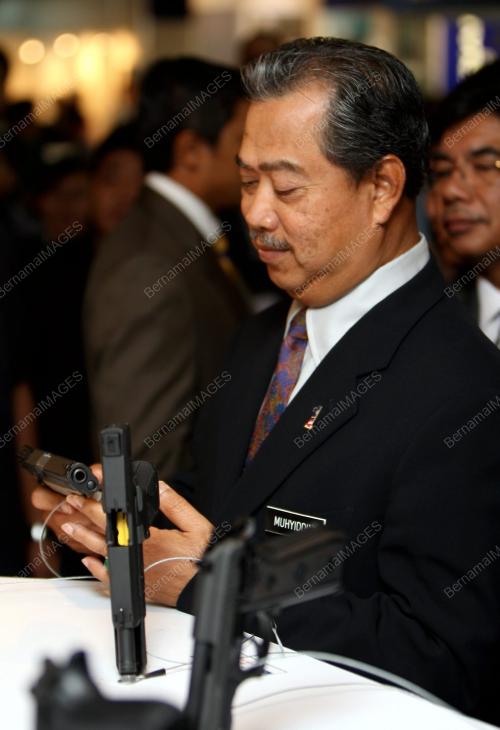 MUHYIDDIN YASSIN