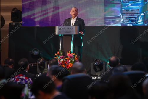 DATUK SERI FADILLAH YUSOF