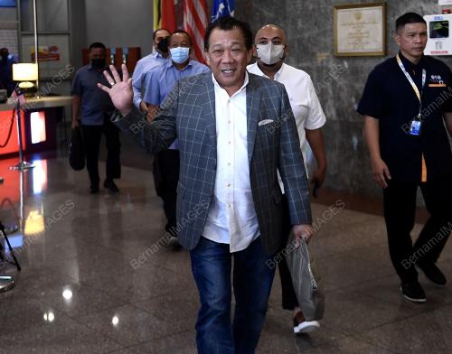 DATUK SERI BUNG MOKTAR RADIN