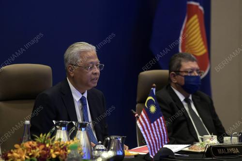 DATUK SERI ISMAIL SABRI YAAKOB