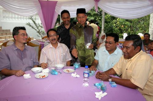 MUSTAPA MOHAMED