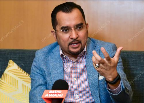DATUK DR ASYRAF WAJDI DUSUKI