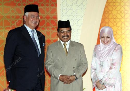 MOHD NAJIB TUN ABDUL RAZAK
