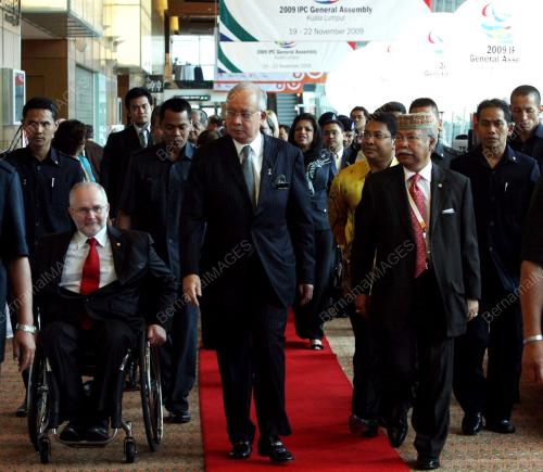 MOHD NAJIB TUN ABDUL RAZAK