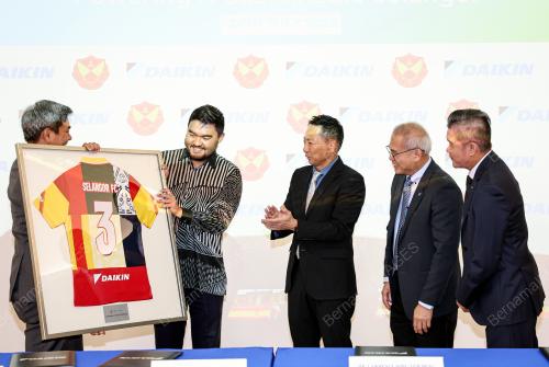 TENGKU AMIR SHAH SULTAN SHARAFUDDIN IDRIS SHAH