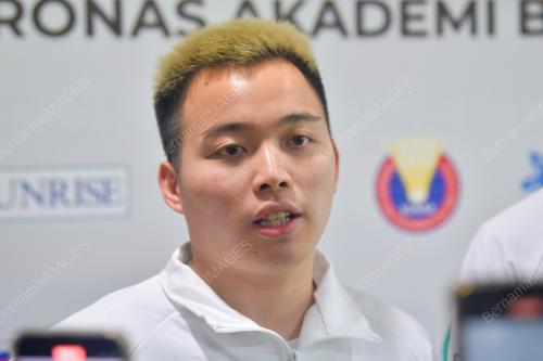 AARON CHIA