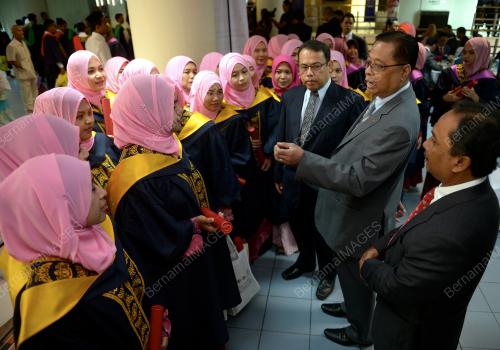KL16_24112015_GRADUASI_PLKK