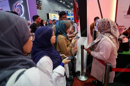 PROGRAM DUA TAHUN KERAJAAN MADANI