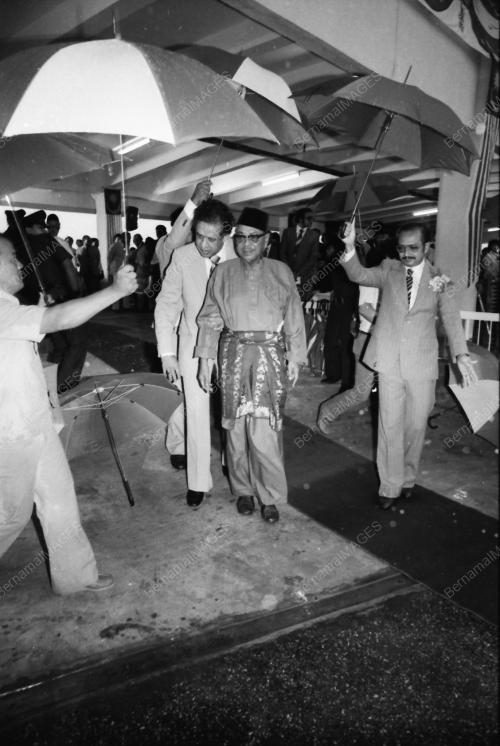 TUNKU ABDUL RAHMAN LANCAR BANGUNAN