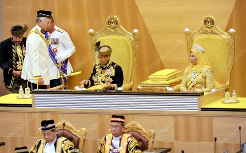 KL16_25062013_AGONG