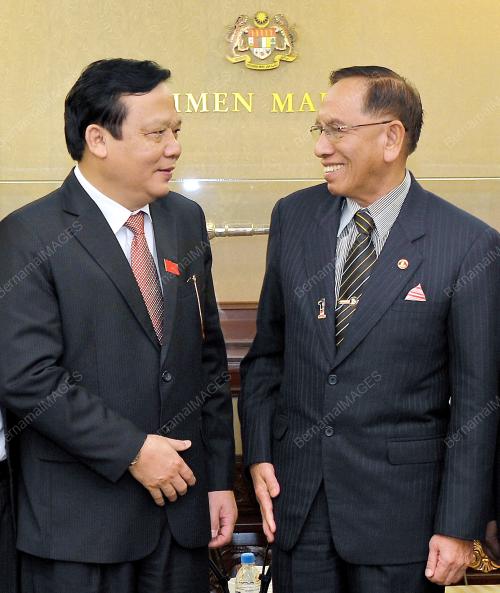 KL16_25072013_PARLIMEN