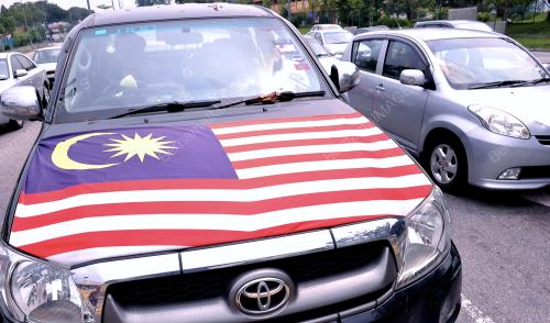 KL16_26082012_BENDERA