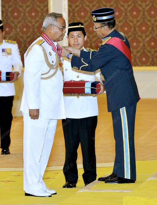 KL16_26092012_AGONG