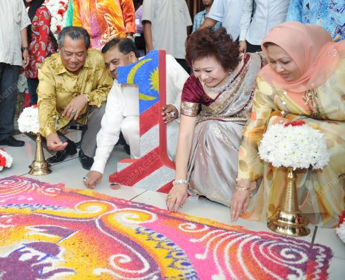 TAN SRI MUHYIDDIN YASSIN