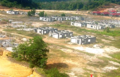 RUMAH TERBENGKALAI