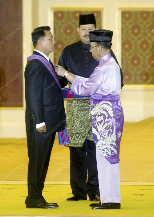 KL16_26112015_AGONG