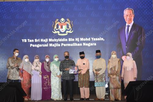 KL16_26112021_TSMY_BUKU