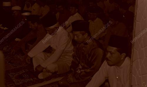 SEMBAHYANG HARI RAYA DI MASJID NEGARA