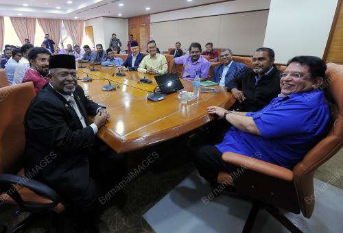 KL16_27042017_RESTORAN