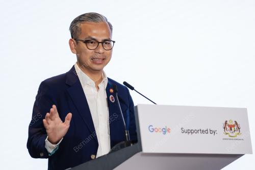 DATUK FAHMI FADZIL