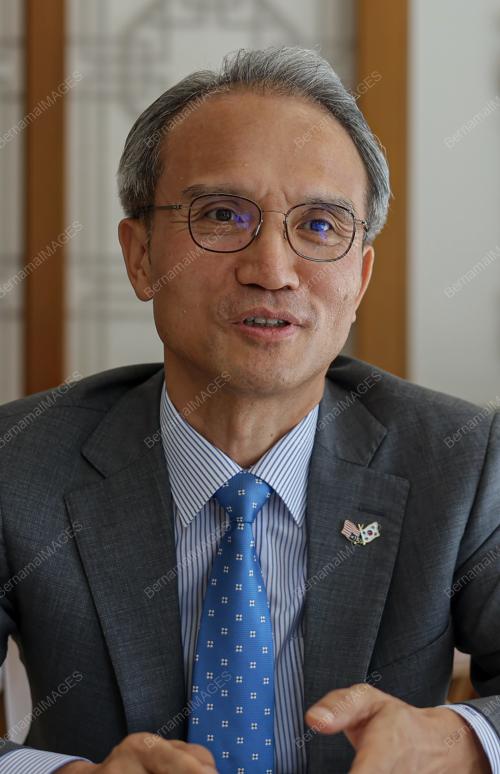 YOE SEUNG BAE