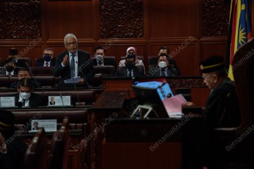 DATUK SERI HAMZAH ZAINUDIN