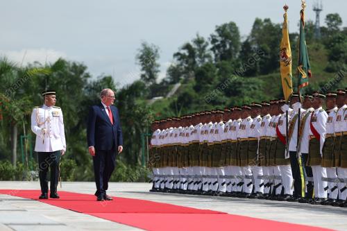 PUTERA ALBERT II