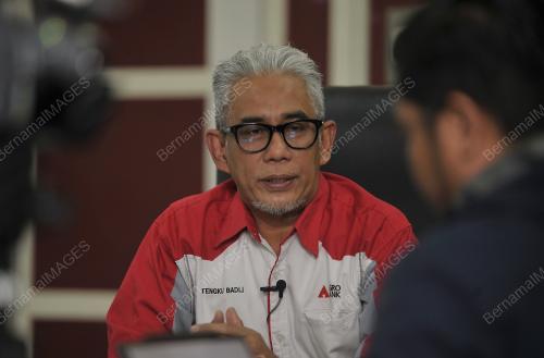 TENGKU AHMAD BADLI SHAH RAJA HUSSIN