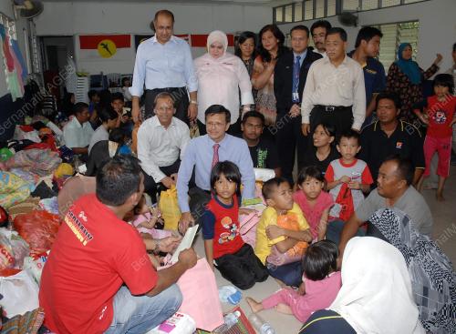 RAJA NONG CHIK RAJA ZAINAL ABIDIN