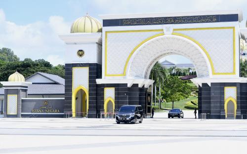 DATUK AZHAR AZIZAN HARUN