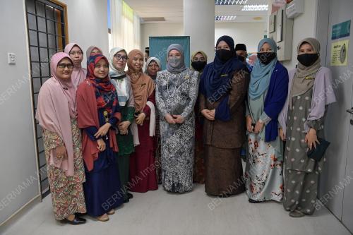 TUNKU HAJAH AZIZAH AMINAH MAIMUNAH ISKANDARIAH