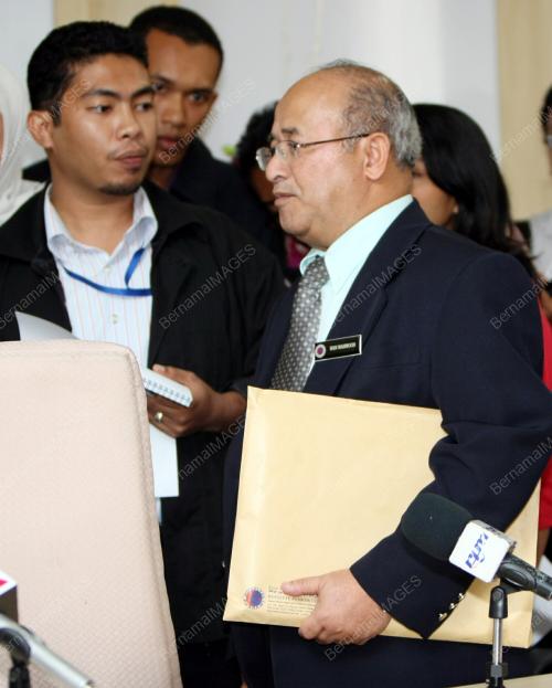 WAN MAHMOOD WAN YAACOB