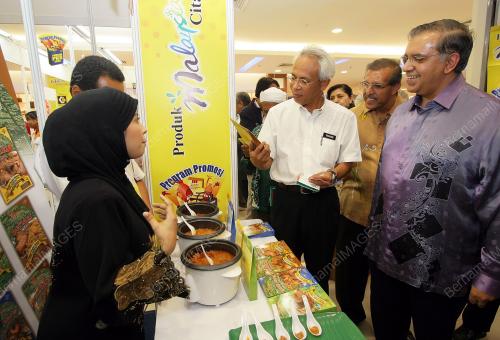 DATUK SHAHRIR SAMAD